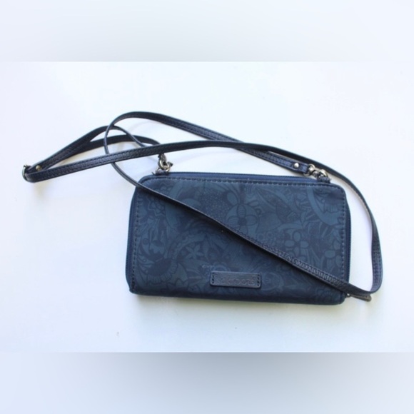 The Sak Iris Crossbody - Picture 4 of 8